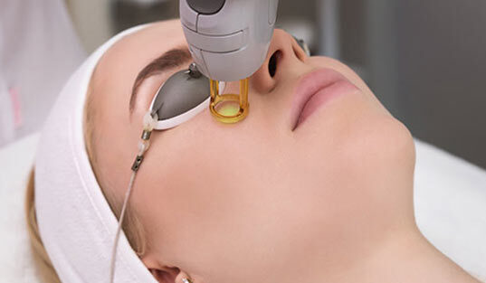 Láser Nano Yag rejuvenecedor en Sevilla. Centro de Estética Phi Belleza Natural